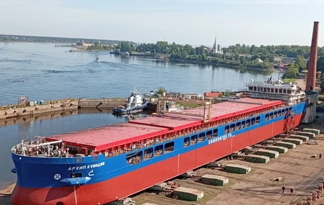 ОСК спустила на воду в Шлиссельбурге пятый сухогруз проекта RSD59 «Архип Куинджи». Фото пресс-службы ОСК