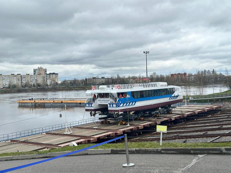 Третий скоростной пассажирский катамаран проекта «Котлин» спущен на воду в Санкт-Петербурге. Фото ИАА «ПортНьюс»