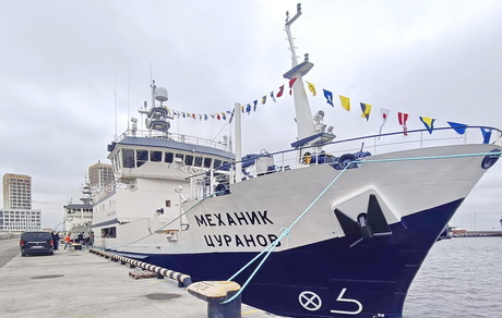 На краболов проекта 03070 «Механик Цуранов» выдан комплект классификационных документов РС. Фото с сайта РС