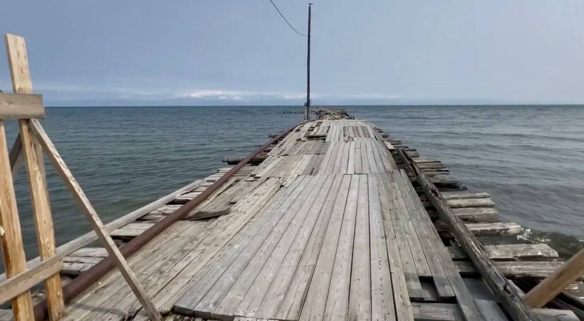 причал