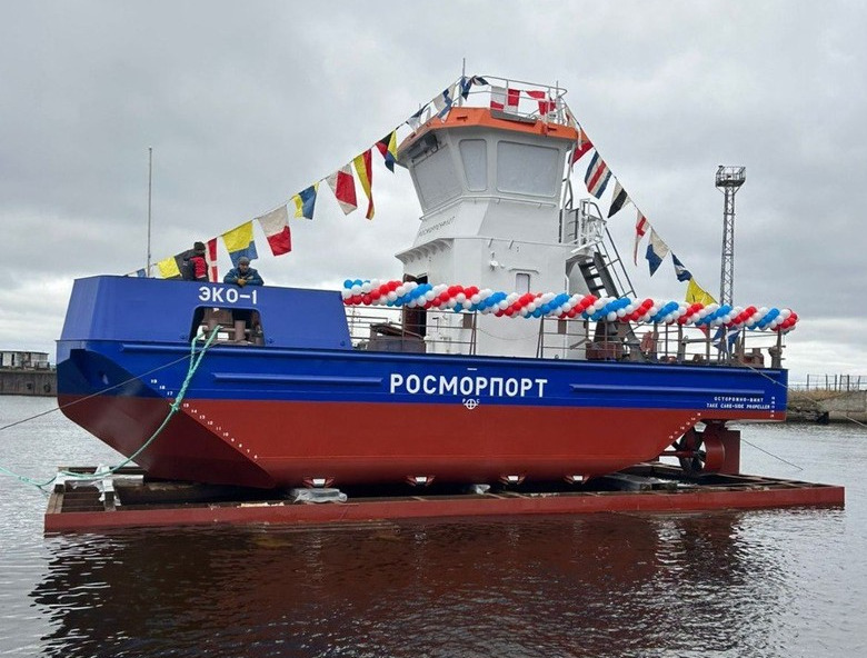 нефтемусоросборщик