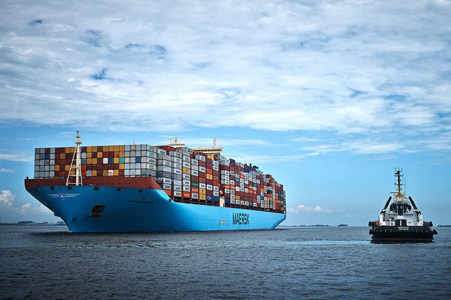 контейнеровоз Maersk