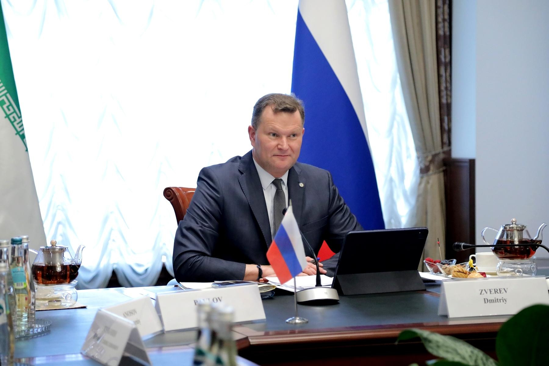 Зверев Зверев